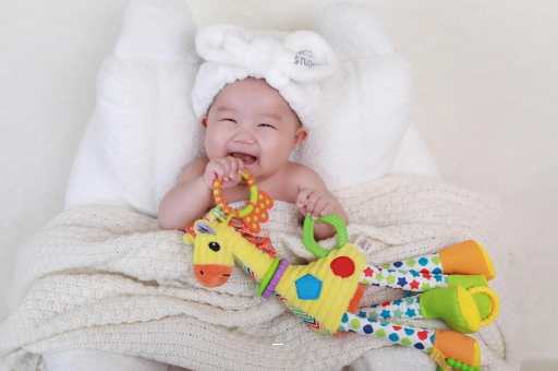 滁州宝宝头上有白色的小点 滁州宝宝头上有白色的小点